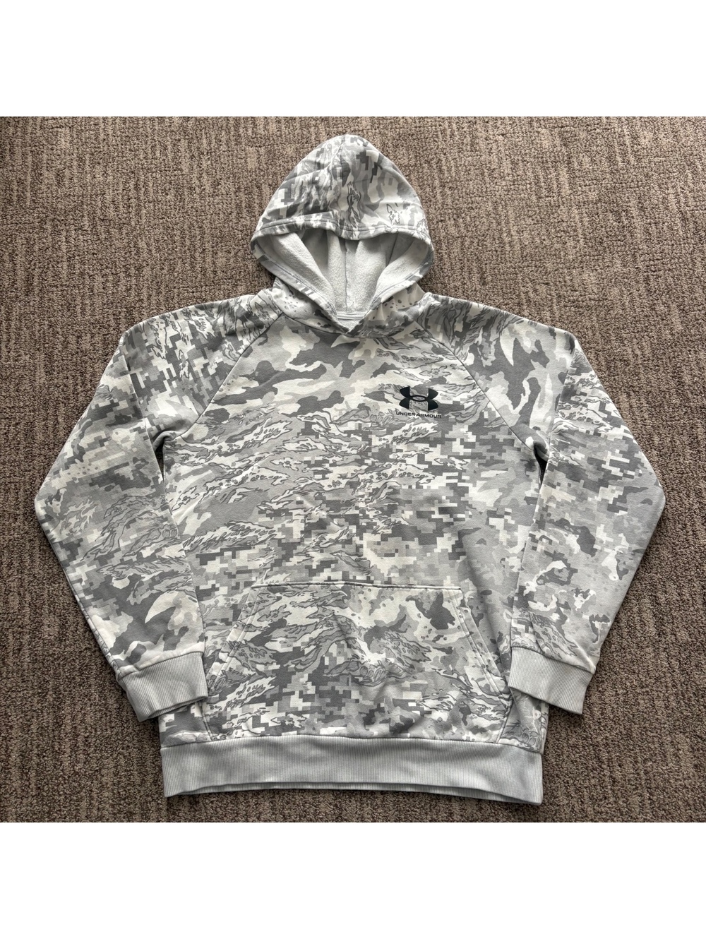 Under Armour boys XL gray and white camouflage hoodie hooded sweatshirt